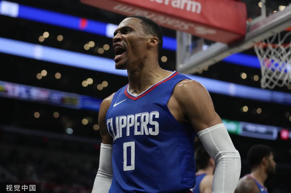 全力以赴地 全力以赴地